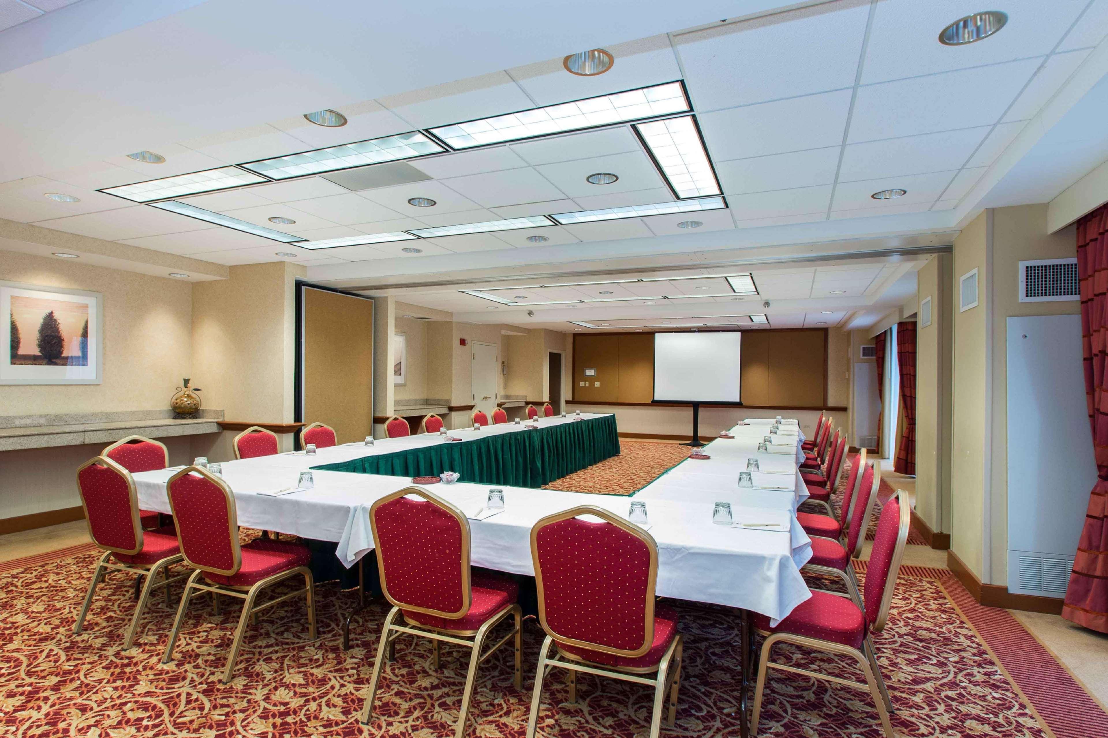 Doubletree By Hilton Cleveland East Beachwood Buitenkant foto