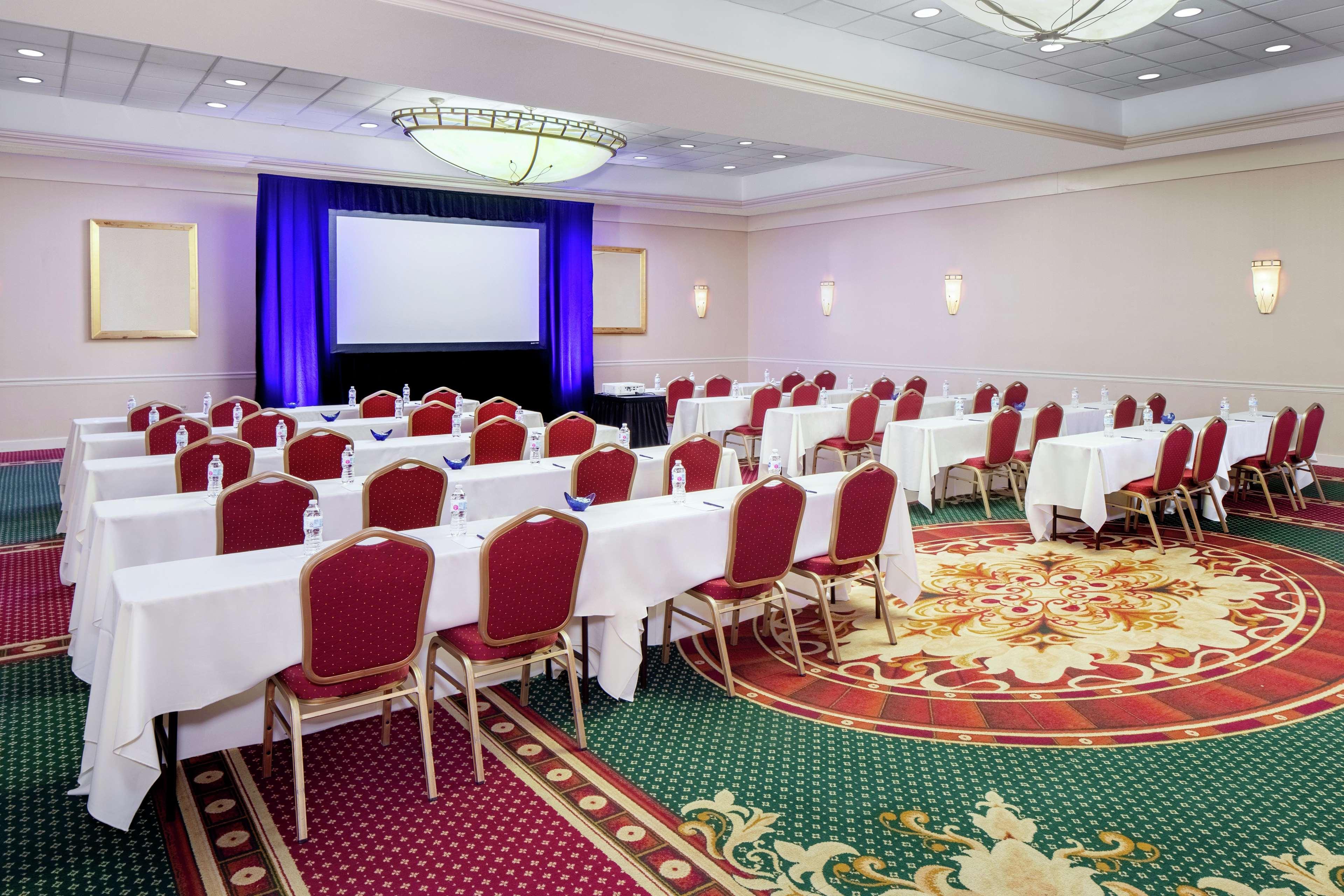 Doubletree By Hilton Cleveland East Beachwood Buitenkant foto