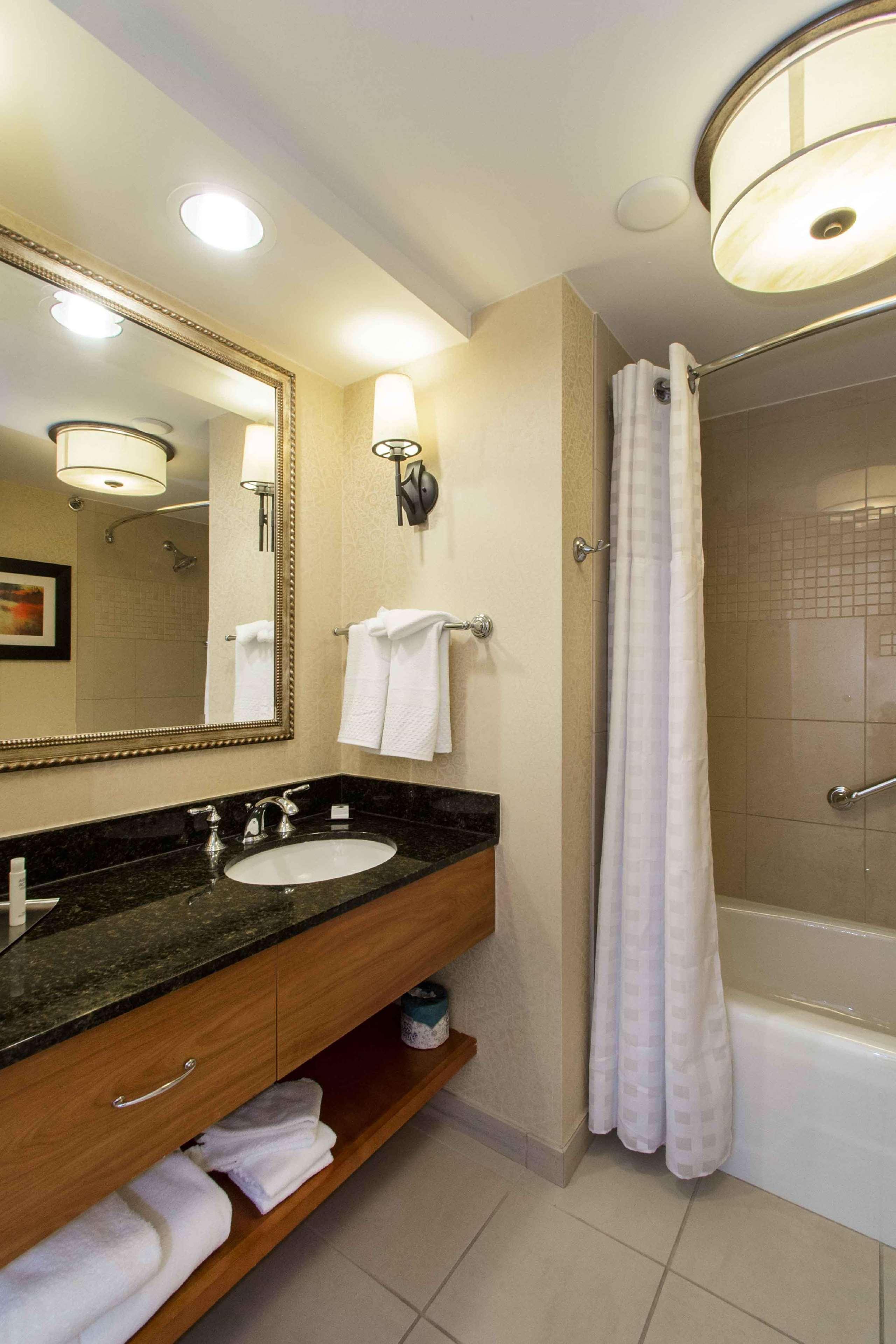 Doubletree By Hilton Cleveland East Beachwood Buitenkant foto